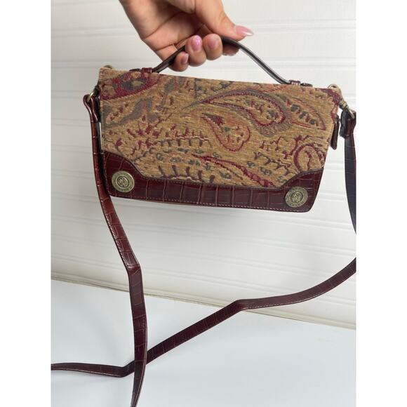 VTG NWOT Maggie B Womens 90s Paisley Tapestry Fabric Wallet Street Style Chic - Picture 2 of 11